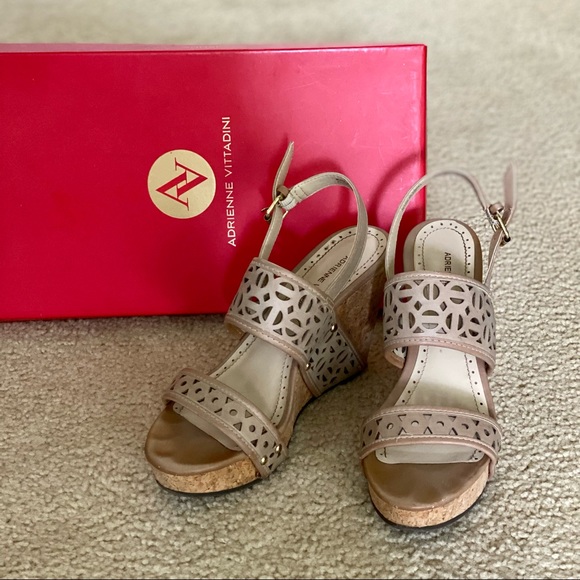 Adrienne Vittadini wedge sandals - Picture 1 of 5
